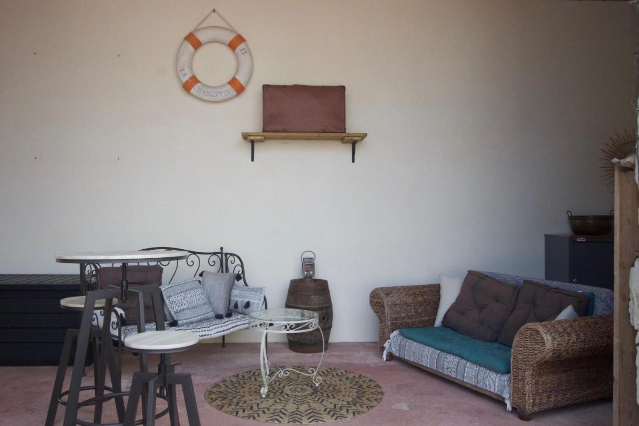La Charentine Bed & Breakfast Echillais ภายนอก รูปภาพ