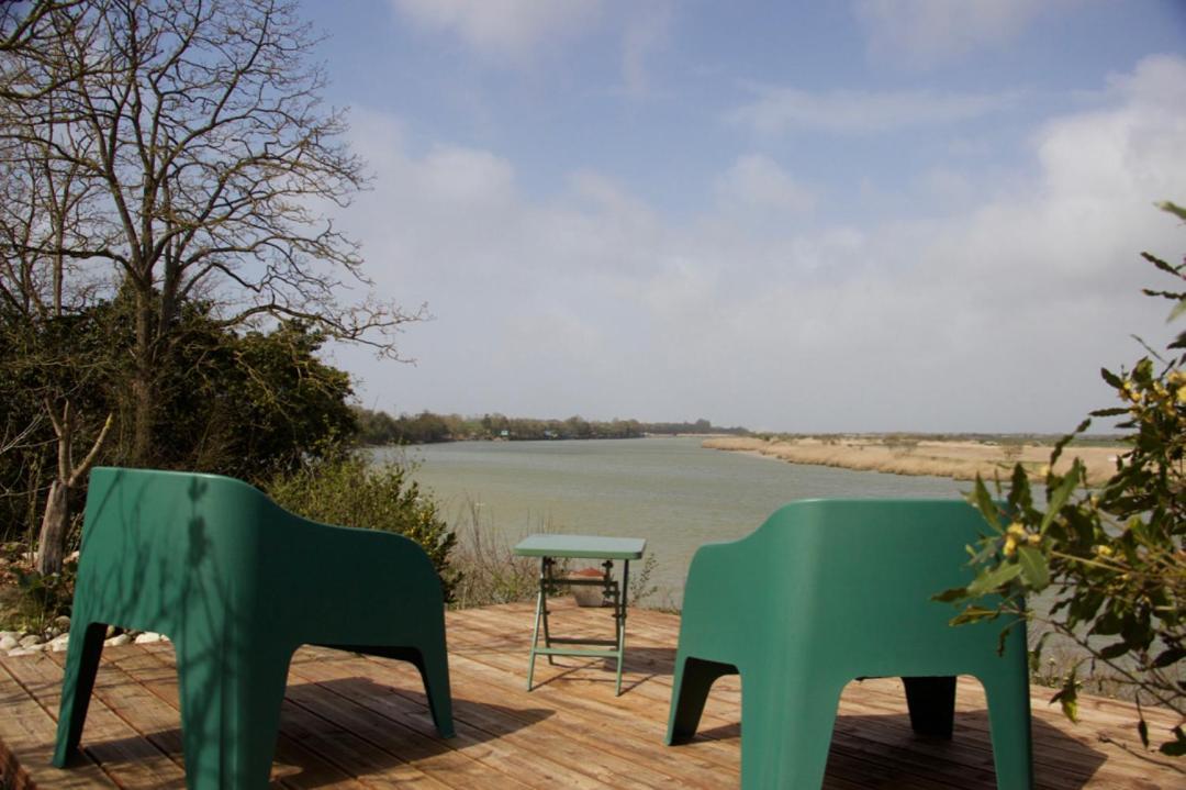 La Charentine Bed & Breakfast Echillais ภายนอก รูปภาพ