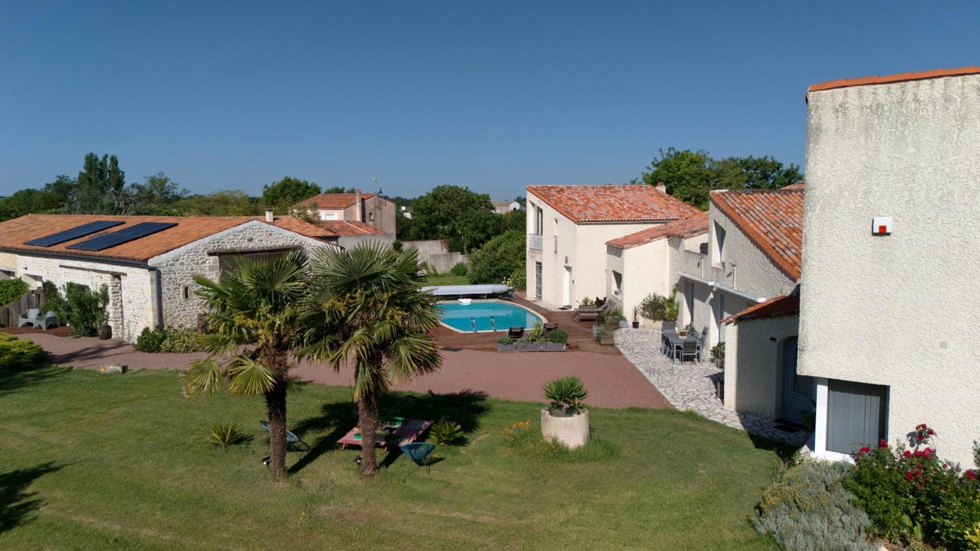 La Charentine Bed & Breakfast Echillais ภายนอก รูปภาพ